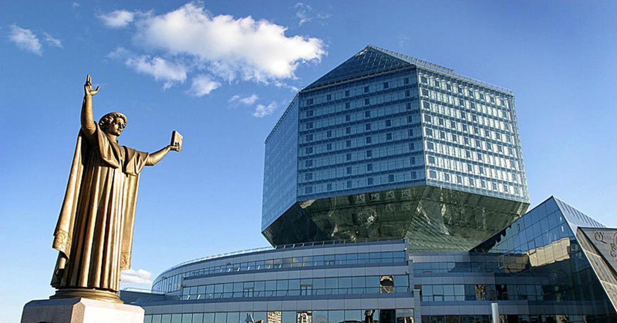Premium Apartments Klimt On Picasso Boulevard Minsk Esterno foto
